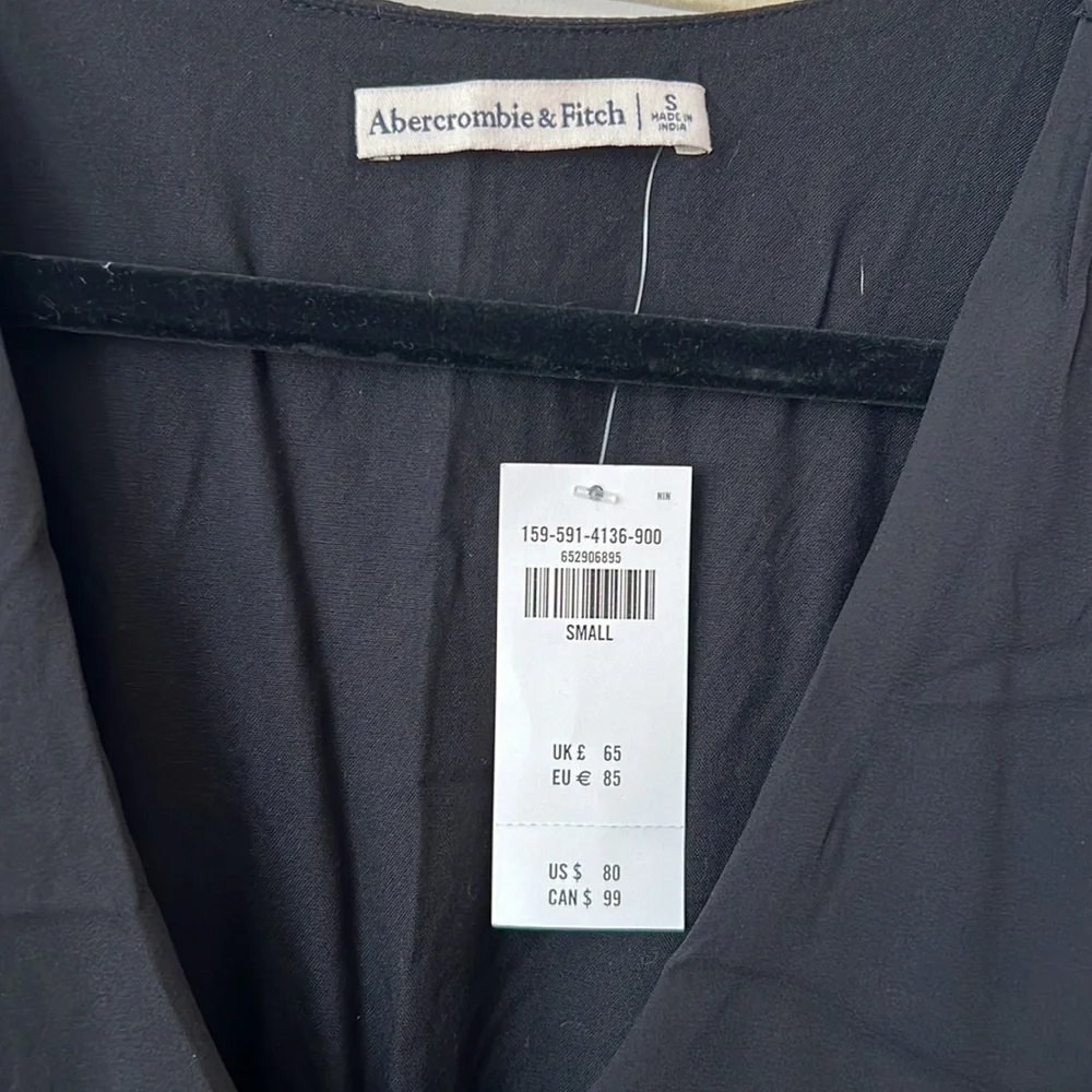 Abercrombie & Fitch lightweight black